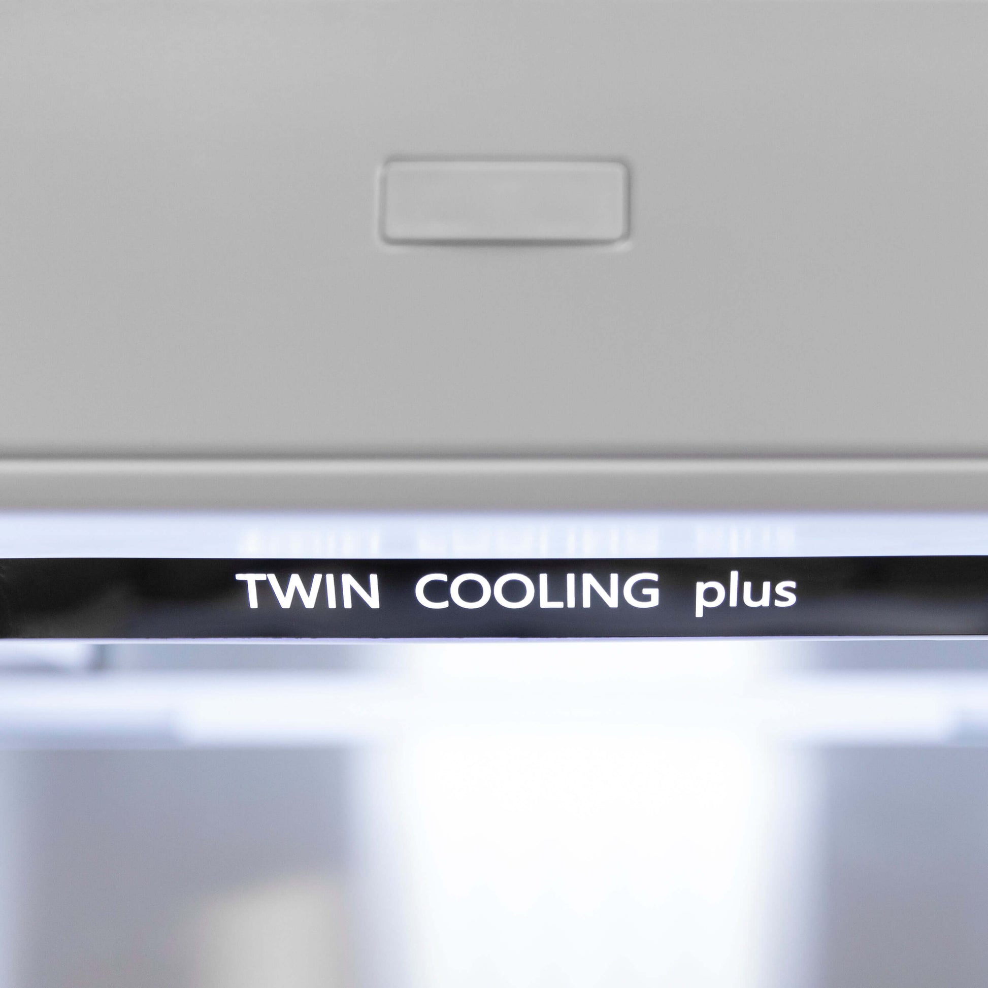 ZLINE 30" Panel Ready Built in 2-Door Bottom Freezer Refrigerator - Internal Water and Ice Dispenser