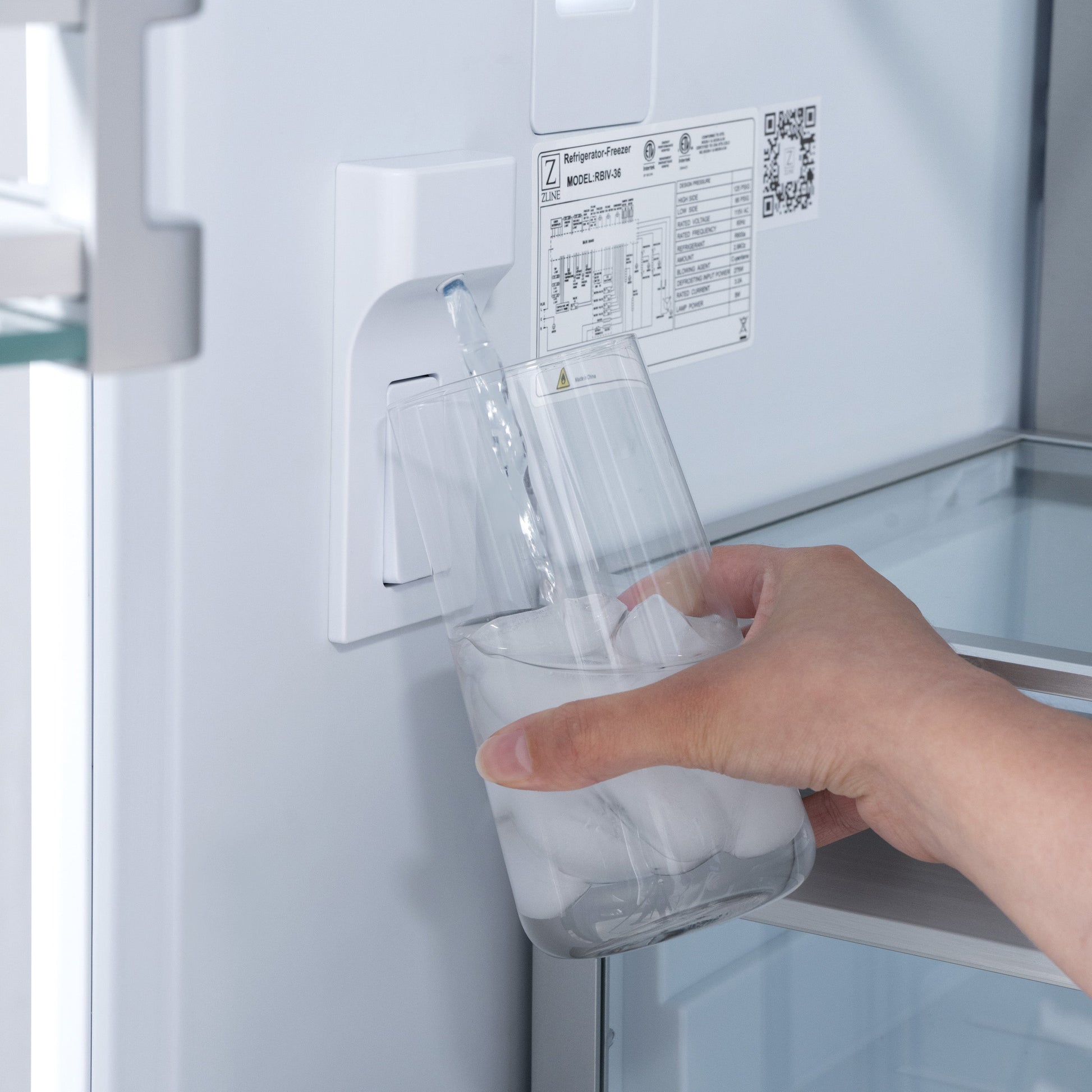 ZLINE 36" Built-In 2-Door Bottom Freezer Refrigerator with Internal Water and Ice Dispenser - Matte White