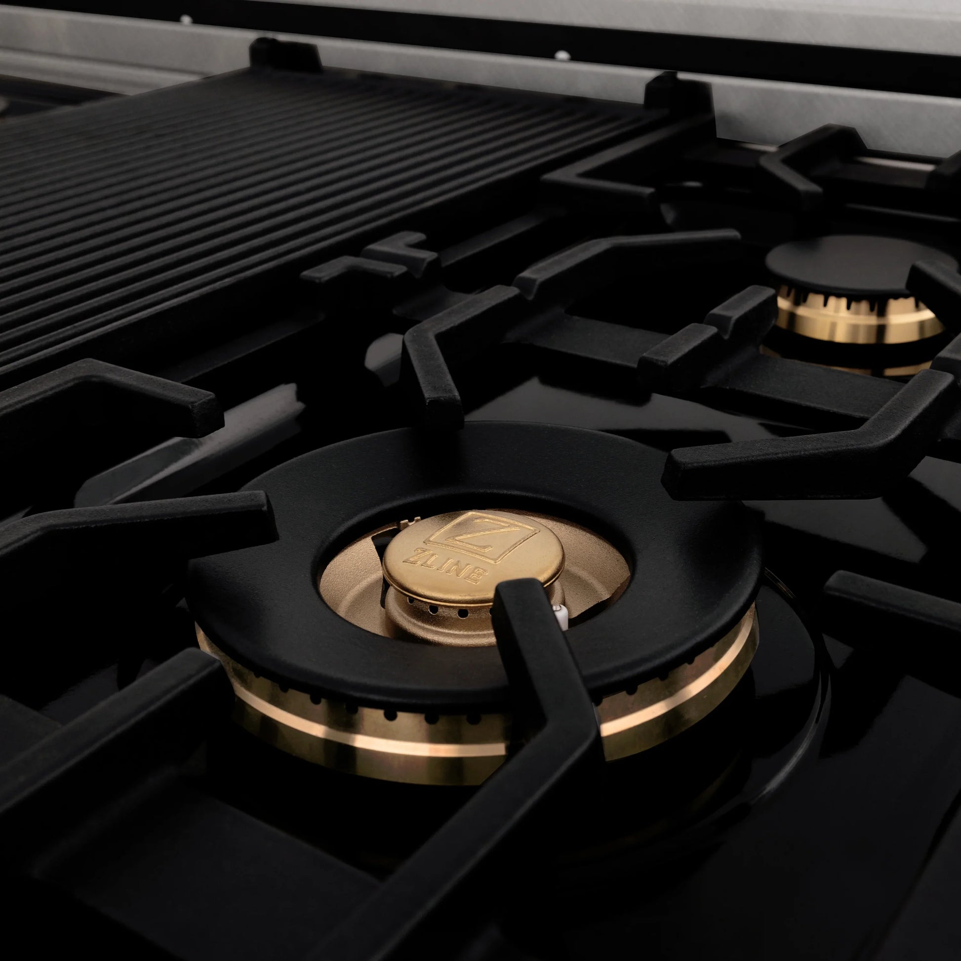 ZLINE 48" Dual Fuel Range - Gas Stove and Electric Oven, Fingerprint Resistant with Brass Burners